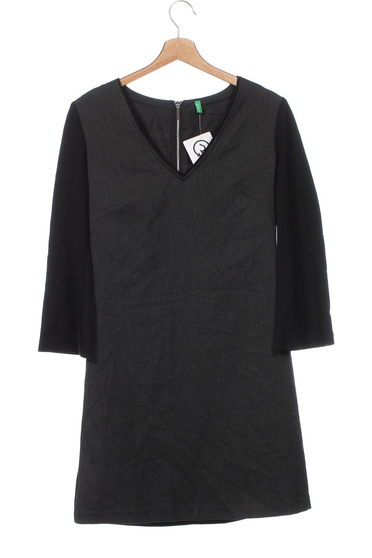 Kleid United Colors Of Benetton, Größe M, Farbe Grau, Preis 5,01 €