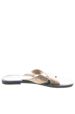 Papucs Unbranded, Méret 37, Szín Arany
, Ár 8 258 Ft