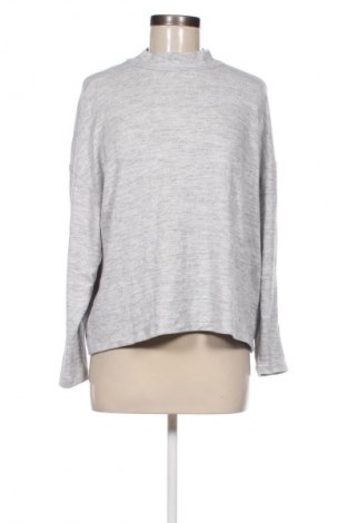 Bluză de femei H&M, Mărime S, Culoare Gri, Preț 26,99 Lei