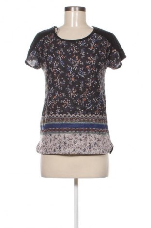 Dámská halenka Stradivarius, Velikost S, Barva Vícebarevné, Cena  219,00 Kč