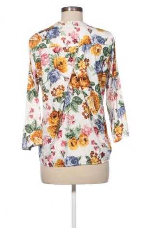 Damen Shirt Stradivarius, Größe M, Farbe Mehrfarbig, Preis 13,99 €
