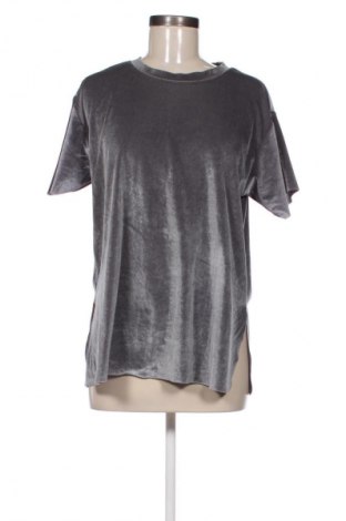 Damen Shirt Stradivarius, Größe L, Farbe Grau, Preis € 8,99