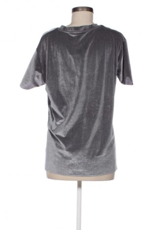 Damen Shirt Stradivarius, Größe L, Farbe Grau, Preis € 8,99