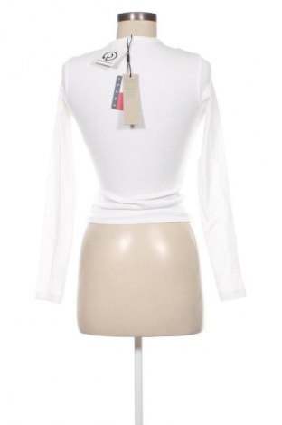 Damen Shirt Tommy Jeans, Größe S, Farbe Weiß, Preis 109,99 €