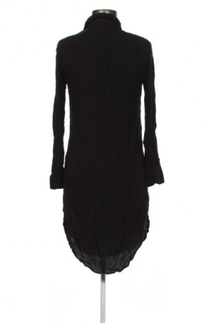 Cămașă de femei Forever 21, Mărime S, Culoare Negru, Preț 29,99 Lei