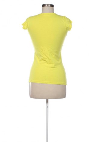 Tricou de femei Fishbone, Mărime S, Culoare Galben, Preț 48,21 Lei