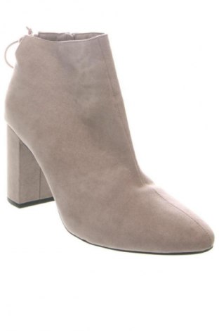 Damskie botki Pull&Bear, Rozmiar 41, Kolor Beżowy, Cena 215,09 zł