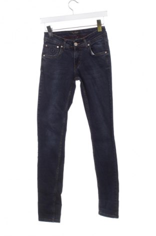 Дамски дънки Armani Jeans, Размер XS, Цвят Син, Цена 114,99 лв.