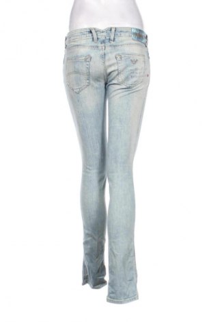 Дамски дънки Armani Jeans, Размер M, Цвят Син, Цена 100,20 лв.