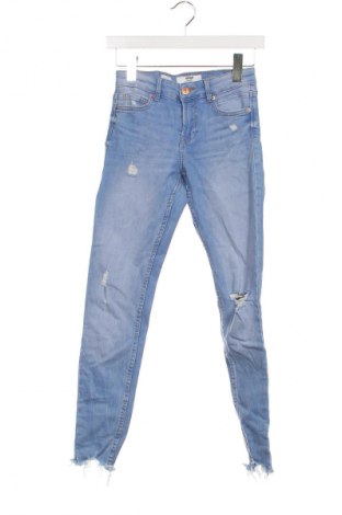 Damskie jeansy Bershka, Rozmiar XS, Kolor Niebieski, Cena 95,99 zł