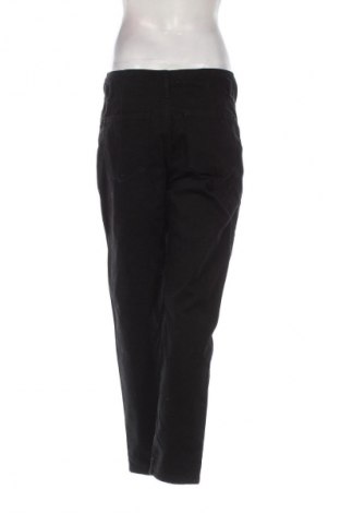 Blugi de femei Bershka, Mărime S, Culoare Negru, Preț 77,10 Lei