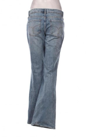 Γυναικείο Τζίν Bershka, Μέγεθος M, Χρώμα Μπλέ, Τιμή 18,99 €