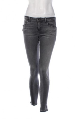 Damen Jeans Guess, Größe M, Farbe Grau, Preis 102,99 €