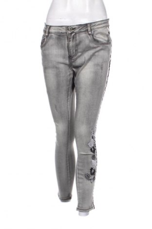 Damskie jeansy Haily`s, Rozmiar XXL, Kolor Szary, Cena 96,61 zł
