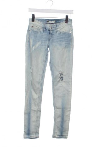 Дамски дънки Levi's, Размер XS, Цвят Син, Цена 24,99 лв.
