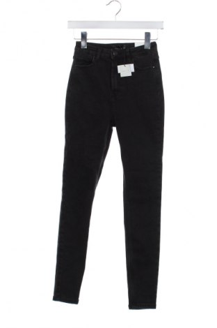 Blugi de femei Mohito, Mărime XXS, Culoare Gri, Preț 96,99 Lei