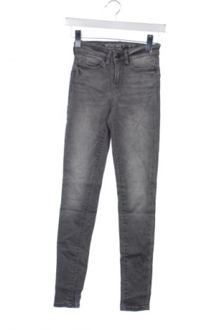 Damen Jeans Noisy May, Größe XS, Farbe Grau, Preis 13,99 €