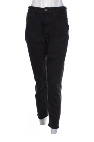 Damskie jeansy Noisy May, Rozmiar S, Kolor Czarny, Cena 97,55 zł