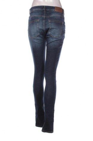 Damskie jeansy ONLY, Rozmiar L, Kolor Niebieski, Cena 111,99 zł