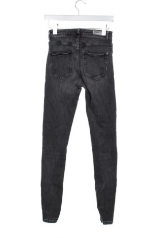 Damen Jeans ONLY, Größe S, Farbe Grau, Preis 17,00 €
