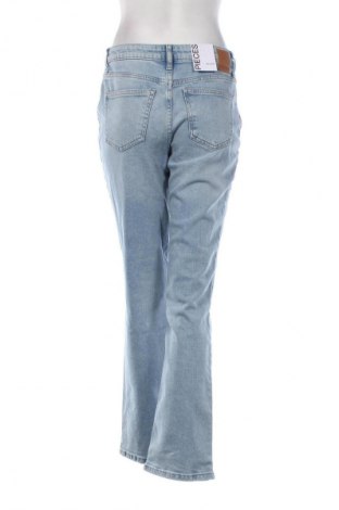 Dámske džínsy  Pieces, Veľkosť M, Farba Modrá, Cena  40,95 €