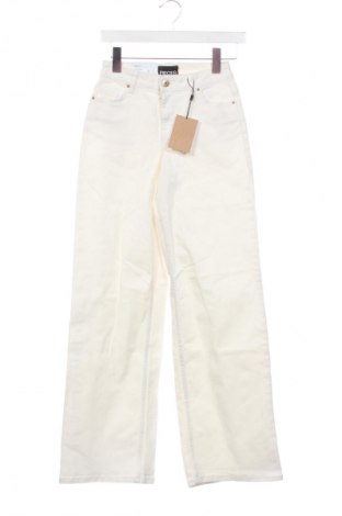 Női farmernadrág Pieces, Méret XXS, Szín Fehér, Ár 20 769 Ft
