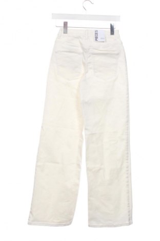 Női farmernadrág Pieces, Méret XXS, Szín Fehér, Ár 20 769 Ft