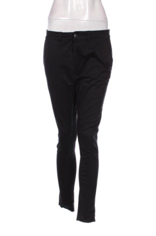Damskie jeansy Pull&Bear, Rozmiar M, Kolor Czarny, Cena 32,99 zł