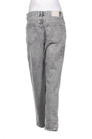 Damskie jeansy Pull&Bear, Rozmiar M, Kolor Szary, Cena 88,99 zł