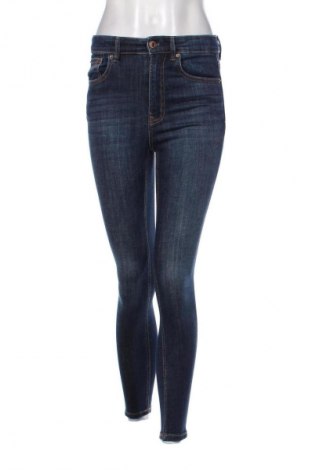 Dámske džínsy  Stradivarius, Veľkosť S, Farba Modrá, Cena  8,95 €