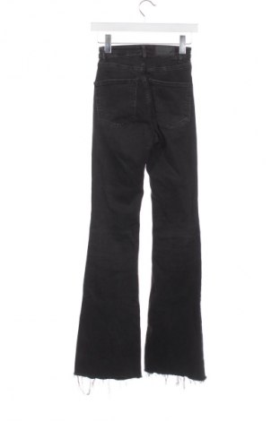 Damskie jeansy Stradivarius, Rozmiar XS, Kolor Szary, Cena 68,52 zł