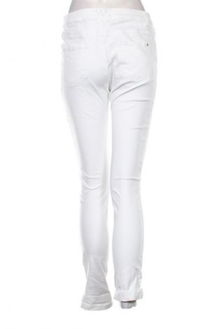 Damskie jeansy TCM, Rozmiar M, Kolor Biały, Cena 43,99 zł