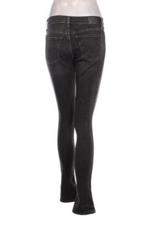 Дамски дънки Levi's, Размер M, Цвят Черен, Цена 75,99 лв.