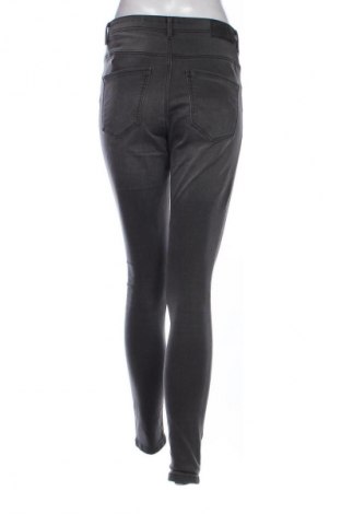 Damen Jeans Vero Moda, Größe M, Farbe Grau, Preis 53,99 €