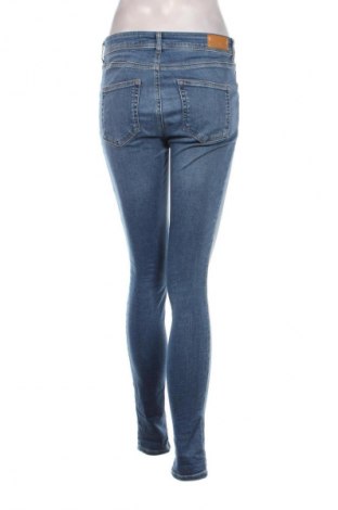 Дамски дънки Vero Moda, Размер M, Цвят Син, Цена 70,99 лв.