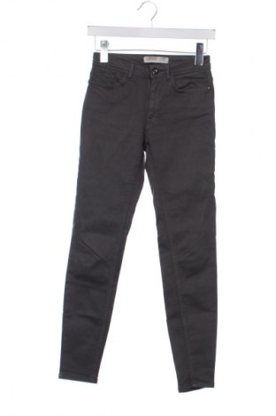 Dámské džíny  Zara, Velikost XS, Barva Šedá, Cena  179,00 Kč