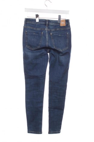 Дамски дънки Zara, Размер S, Цвят Син, Цена 11,99 лв.