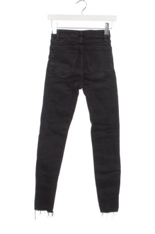 Blugi de femei Zara, Mărime XXS, Culoare Gri, Preț 91,99 Lei