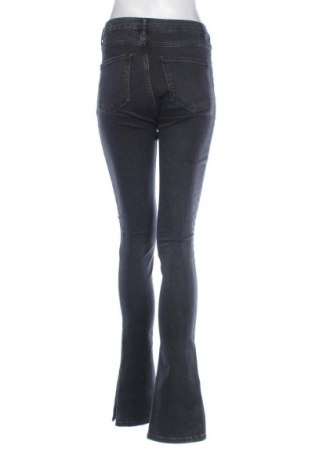 Дамски дънки Zara, Размер S, Цвят Черен, Цена 34,00 лв.