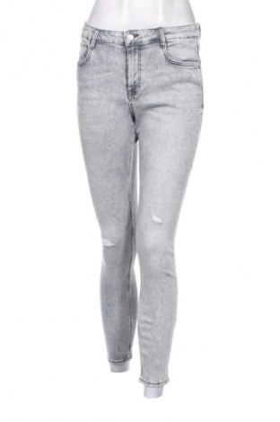Дамски дънки Zara, Размер M, Цвят Сив, Цена 58,65 лв.