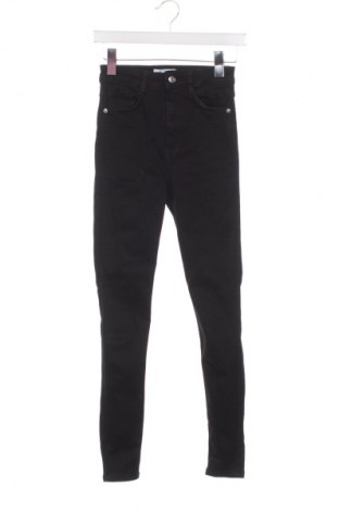 Damskie jeansy Zara, Rozmiar S, Kolor Czarny, Cena 63,31 zł