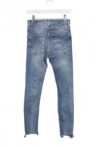 Damskie jeansy Zara, Rozmiar S, Kolor Niebieski, Cena 63,31 zł