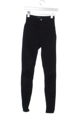 Damskie jeansy Zara, Rozmiar XS, Kolor Czarny, Cena 63,62 zł