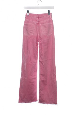 Damskie jeansy Zara, Rozmiar XS, Kolor Różowy, Cena 63,62 zł