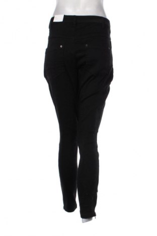 Damskie jeansy Zizzi, Rozmiar XL, Kolor Czarny, Cena 252,99 zł