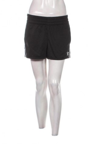 Damskie szorty Adidas, Rozmiar S, Kolor Kolorowy, Cena 63,99 zł