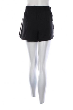 Damskie szorty Adidas, Rozmiar M, Kolor Czarny, Cena 252,99 zł