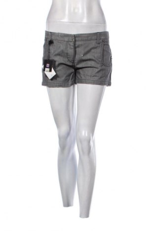 Pantaloni scurți de femei C'N'C' Costume National, Mărime M, Culoare Gri, Preț 488,99 Lei