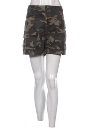 Női rövidnadrág Fashion nova, Méret XL, Szín Sokszínű, Ár 8 419 Ft