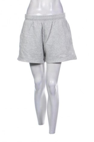 Dámské kraťasy  Gina Tricot, Velikost M, Barva Šedá, Cena  179,00 Kč